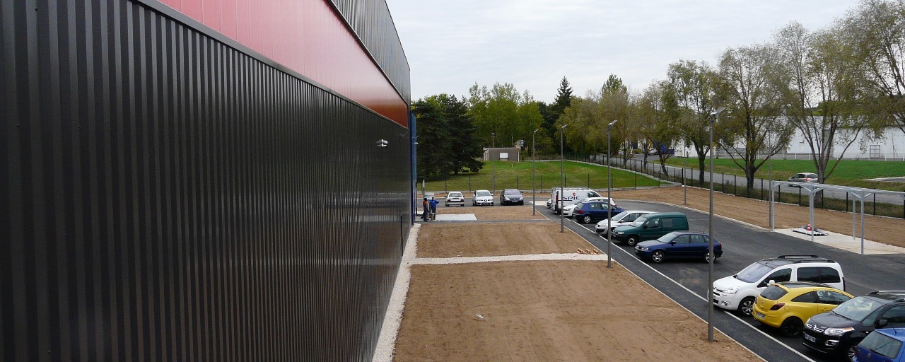 Construction de la nouvelle unité de production de Deshors Moulage filiale de AD Industrie à Brive